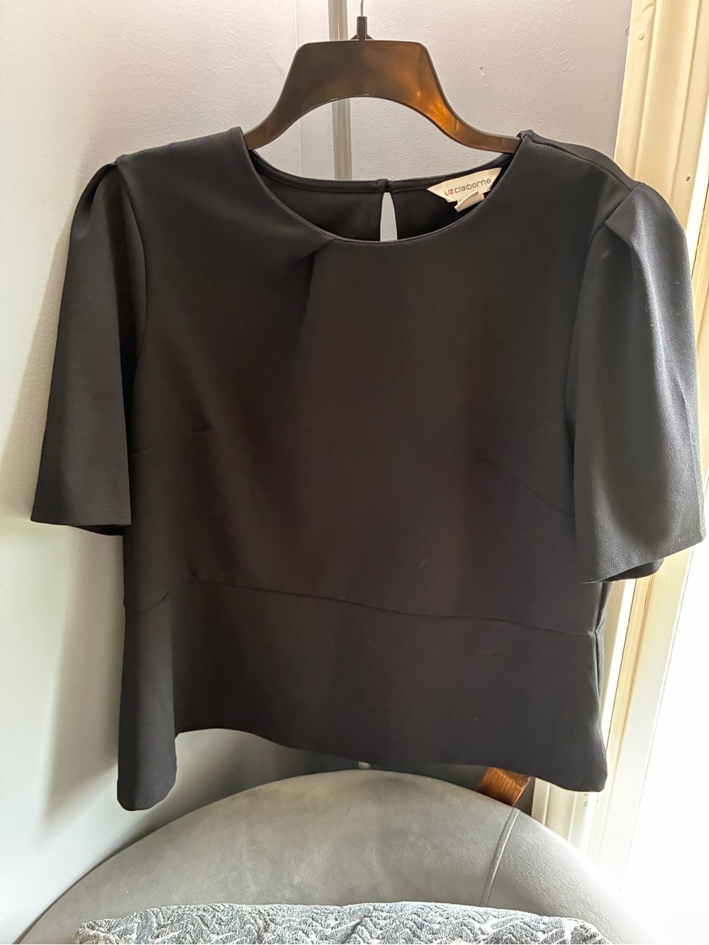 Liz Claiborne Black Short Sleeve Peplum Blouse